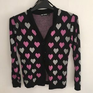 Hearts sweater from Hot Topic 💗